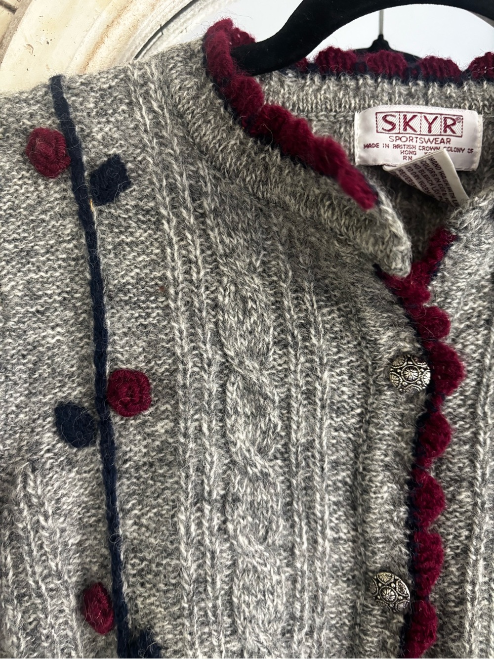 Vintage 80s SKYR Sportswear 100% Wool Cardigan Sweater Gray Cable Knit Hand Knit - Picture 7 of 13